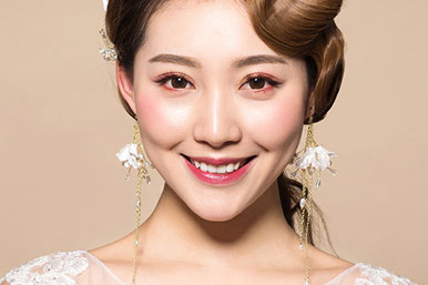 化妝不是要六親不認(rèn)，而是要美得恰如其分